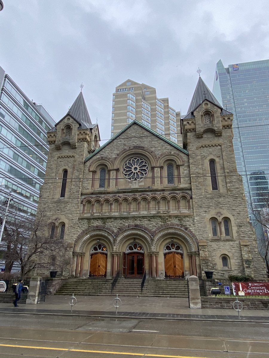 ベッカム像 LAギャラクシーがベッカム氏の銅像お披露目。「ロナウドのような災難は