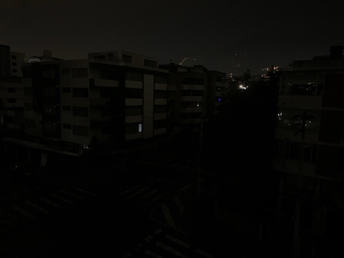 pancho_sl's tweet photo. Se fue la luz, ya parece el año 2024. https://t.co/Sve74K1ifM