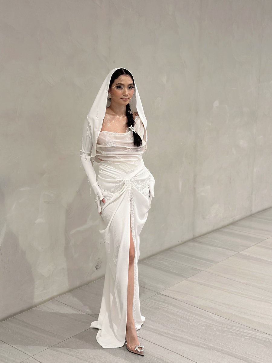 Shake, Rattle, and Ball 2025! 
Happy Halloween! 👻 

Thank you, Tim Yap &amp; Yaparrazi Events for having me. My 3rd Halloween Ball with you guys and it was a blast! 🎃

Styled by Jerald Ignacio
Glam by Jo Pastrana