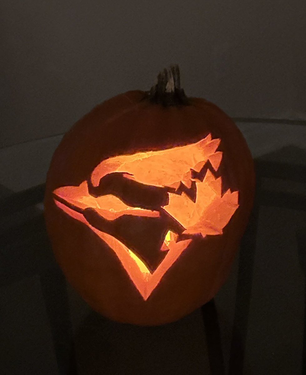 My daughter carved the most AMAZING Toronto Blue Jays pumpkin! GO JAYS GO!

#WorldSeries #Halloween #MLB #BlueJays #WantItAll