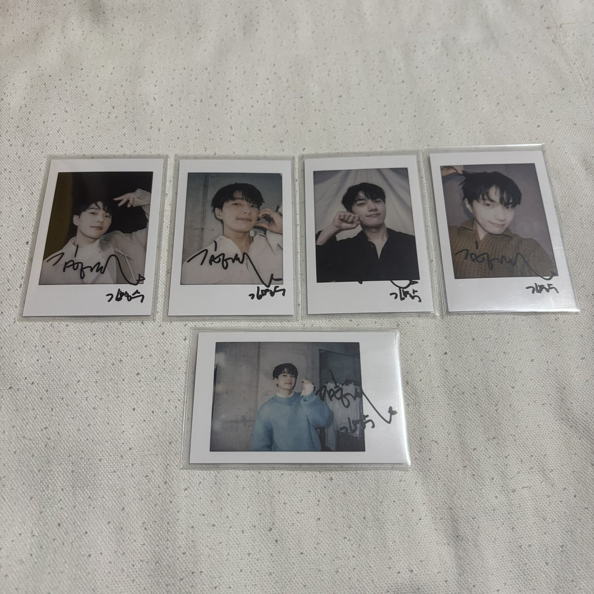 JUYSELLKIM's tweet photo. 🛒 wts lfb ph 

infinite myungsoo Schon! China Magazine 2023 Fall polaroid set (digitally signed)

ㅡ 700 set 
ㅡ onhand/payo
ㅡ dm/quote to buy

🏷️ china kim myungsoo pola pc photocard https://t.co/OHF3GBWIGf