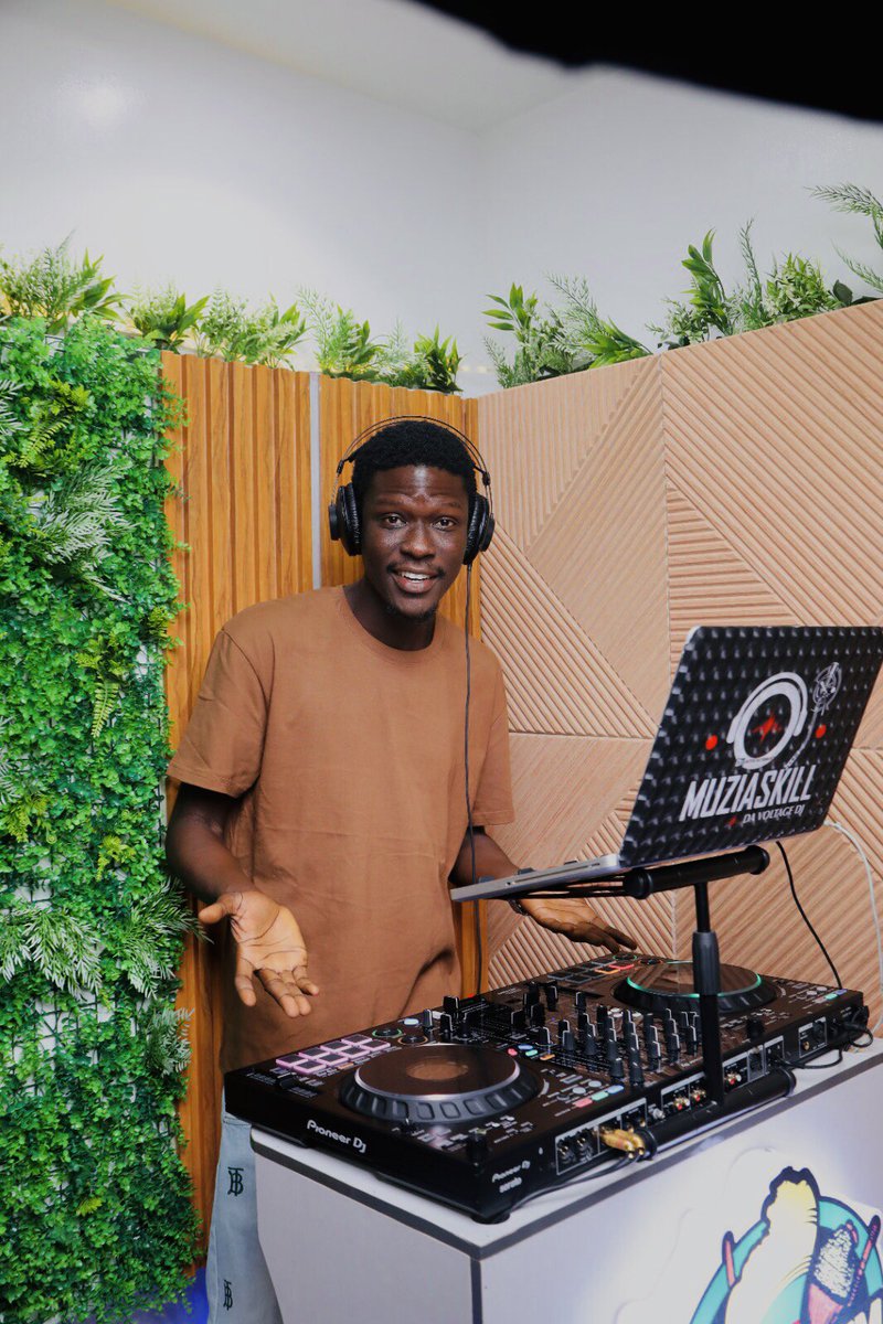 Happy New Month Everyone ❤️🙏
Stay Blessed Always 
#voltagedjmuziaskill #djmuziaskill #voltagedj #HappyNewMonthfamz #HNM #explore #TrendingNow #radiodj