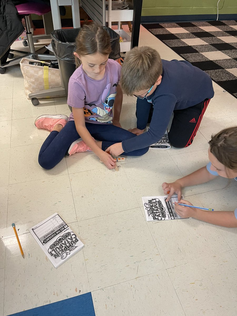 fpcs_MsSmith's tweet photo. We made pumpkin catapults and tested them in different challenges 🎃 @FPSchools https://t.co/ELHKTdSM9h