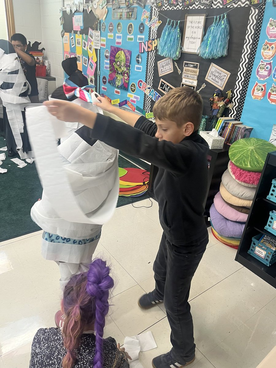 Mrs. Szczurek tweet media