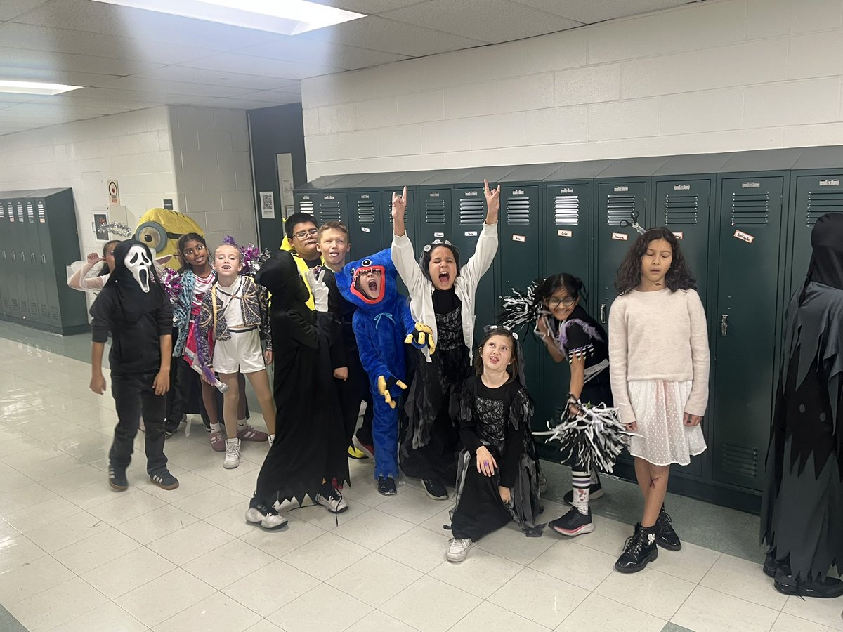 Mrs. Szczurek tweet media