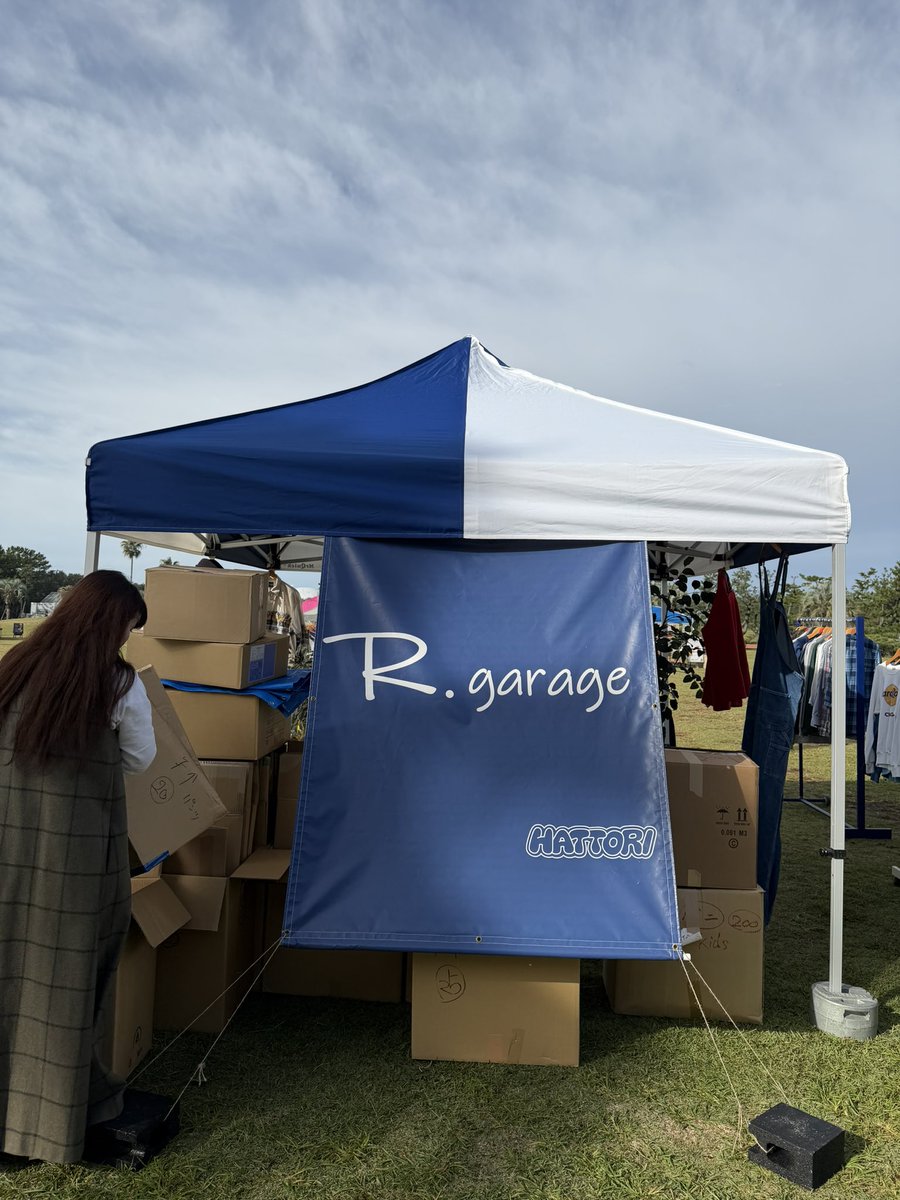 gomiya810's tweet image. 弊社の古着屋さん部門。

湘南キッズデイ、始まるよ〜。

たくさんの笑顔に会えますように♪

#湘南キッズデイ