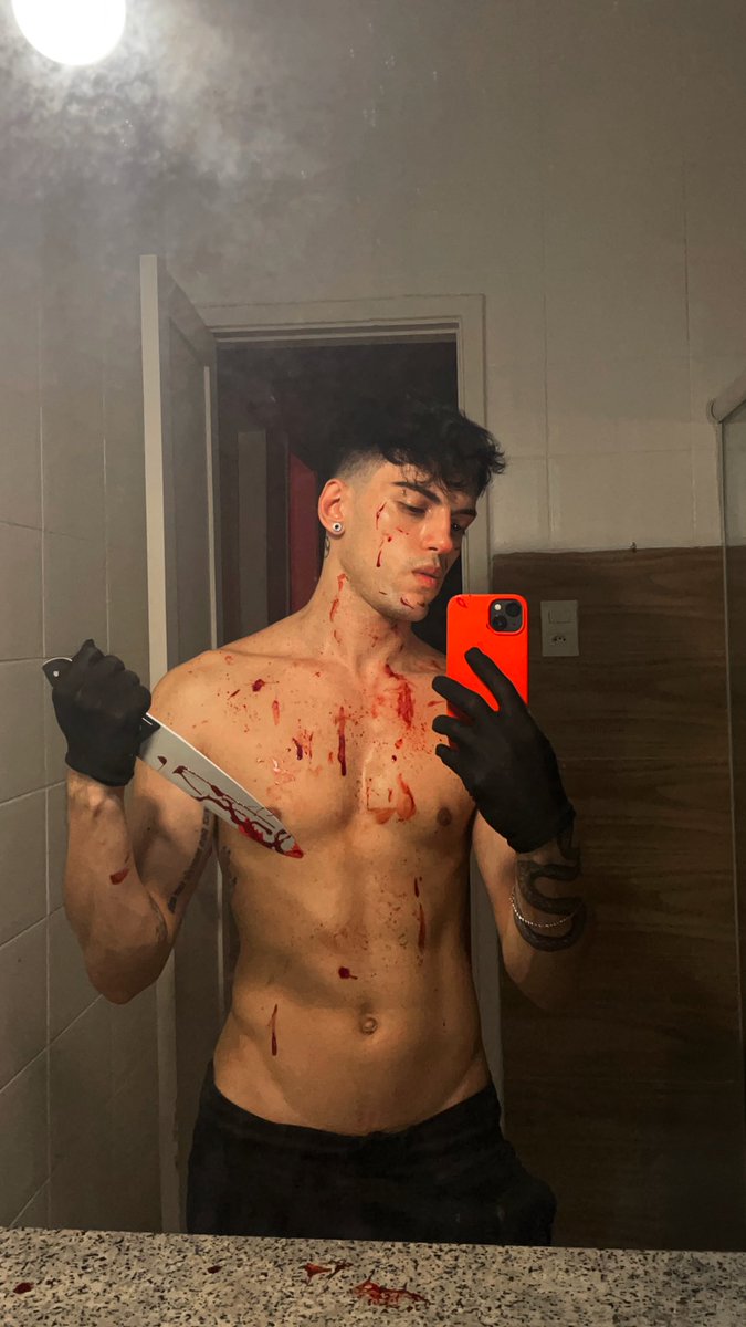 what’s your favorite scary movie? #Halloween