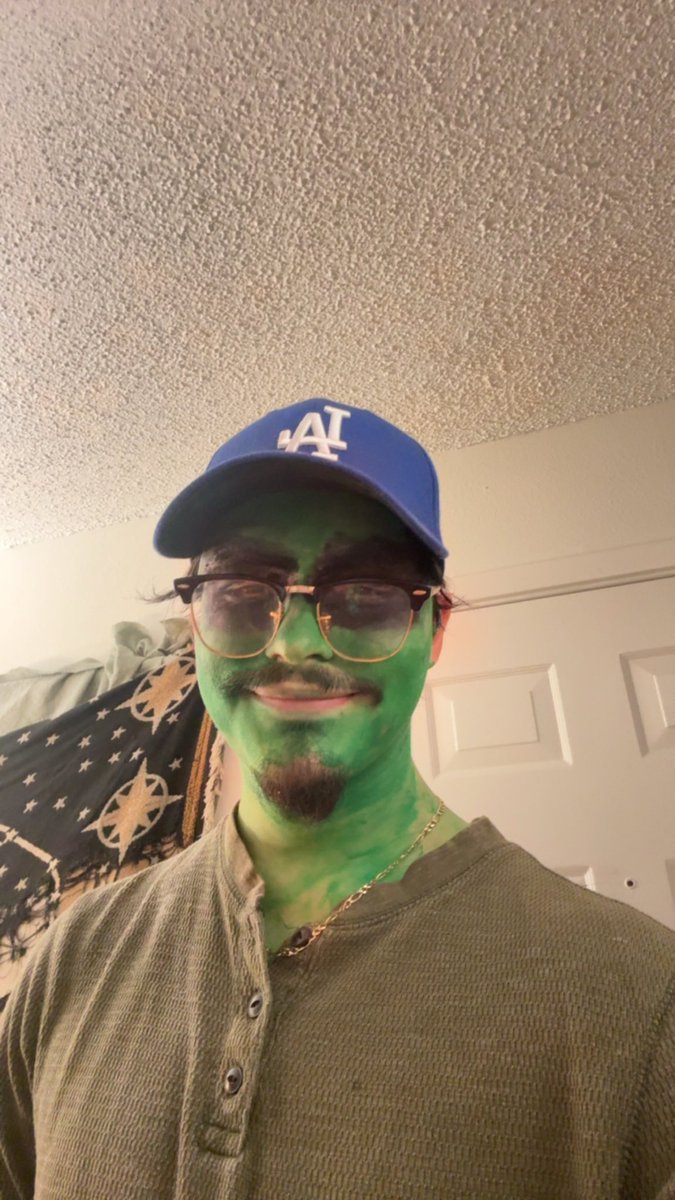 LtBobRoss's tweet photo. Yall care if I get a lil glorped up tn? 👽 https://t.co/qfvDRYUabA