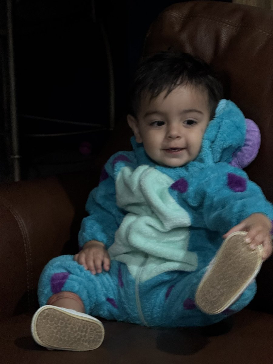 zaina_suee's tweet image. The best Halloween yet 👻🎃🩵💜💚