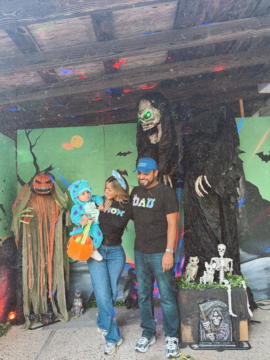 zaina_suee's tweet image. The best Halloween yet 👻🎃🩵💜💚