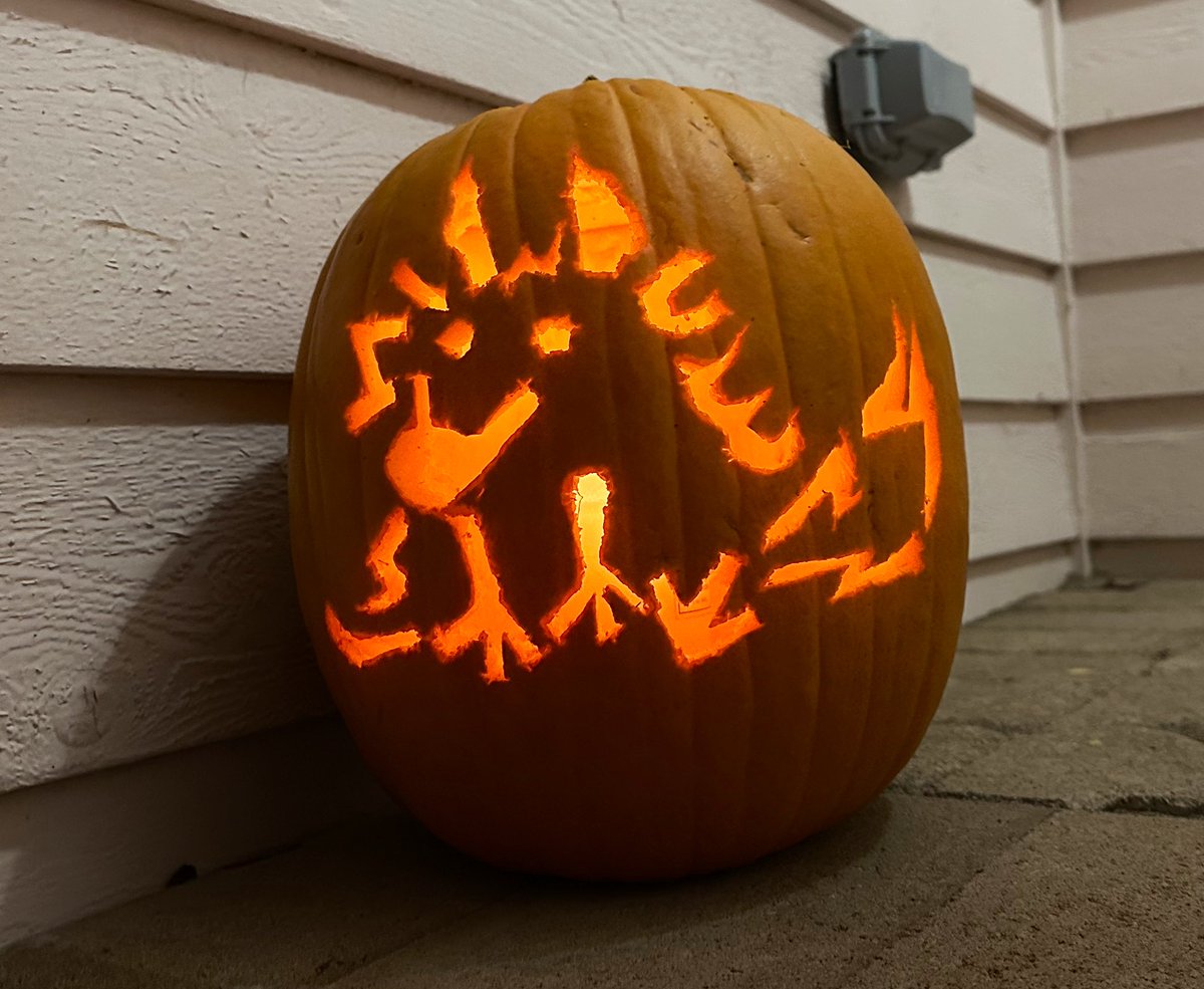 TechDumpling's tweet image. Also the pumpkin I carved this year :3 #pintobean is the cutest character and every time @wryote posts another scene of them I start having a wonderful day