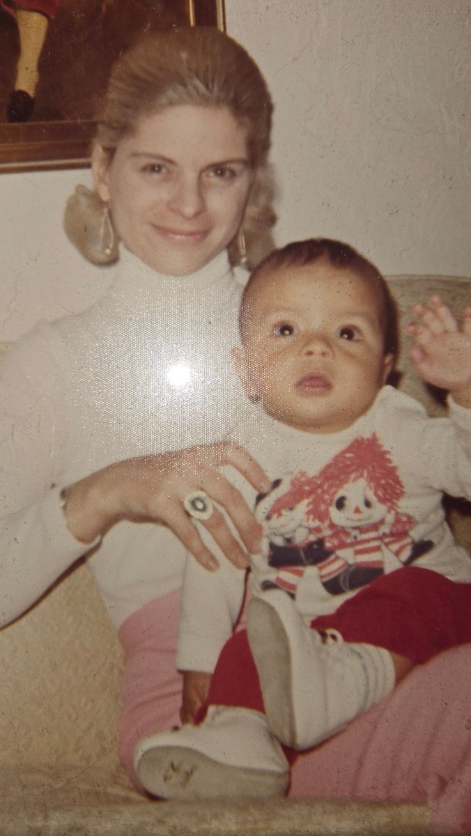 Nothing is more pure than the love of a mother. Mom, happy heavenly birthday. Not a day goes by that I don't long for one of your hugs.
#Happyheavenlybirthday #IMissYou #Mom