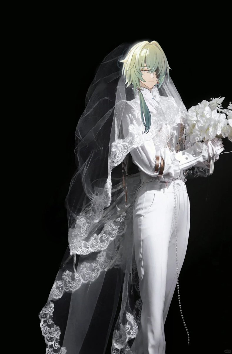ClaireDimlight's tweet photo. *cue the wedding bells* https://t.co/gF1SUQOPtr