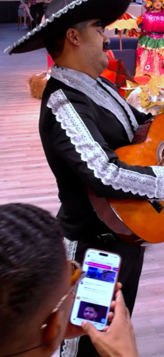 Alofoke en monitoreo constante de la competencia #LaCasaDeAlofoke2