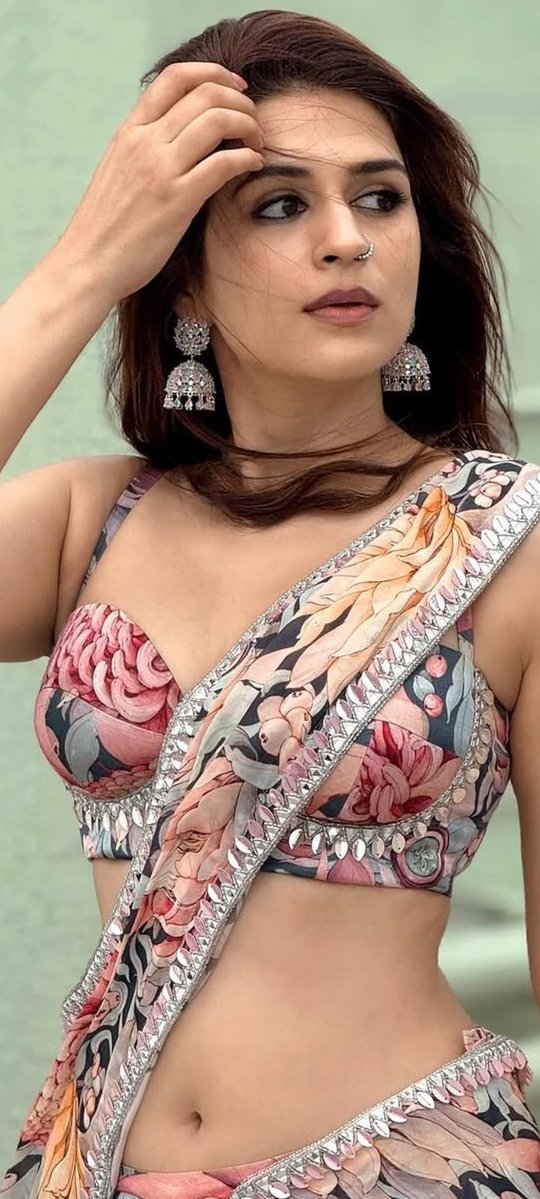 #जीवन बहुत #सुंदर है हर सुबह इसका आभार मानो और #मुस्कान ही सबसे बड़ी #दुआ है इसे हर सुबह साथ रखो...🥰☕️💋

#गुडमॉर्निंग
#नमस्कार
#सुप्रभात_जिंदगी 
#𝓒𝓱𝓪𝓻𝓿𝓲_𝟓𝟔🐾