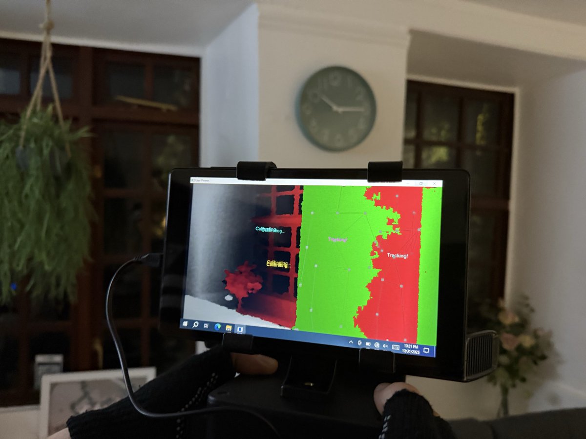 Darkling Room / Jonathan 📱 tweet media