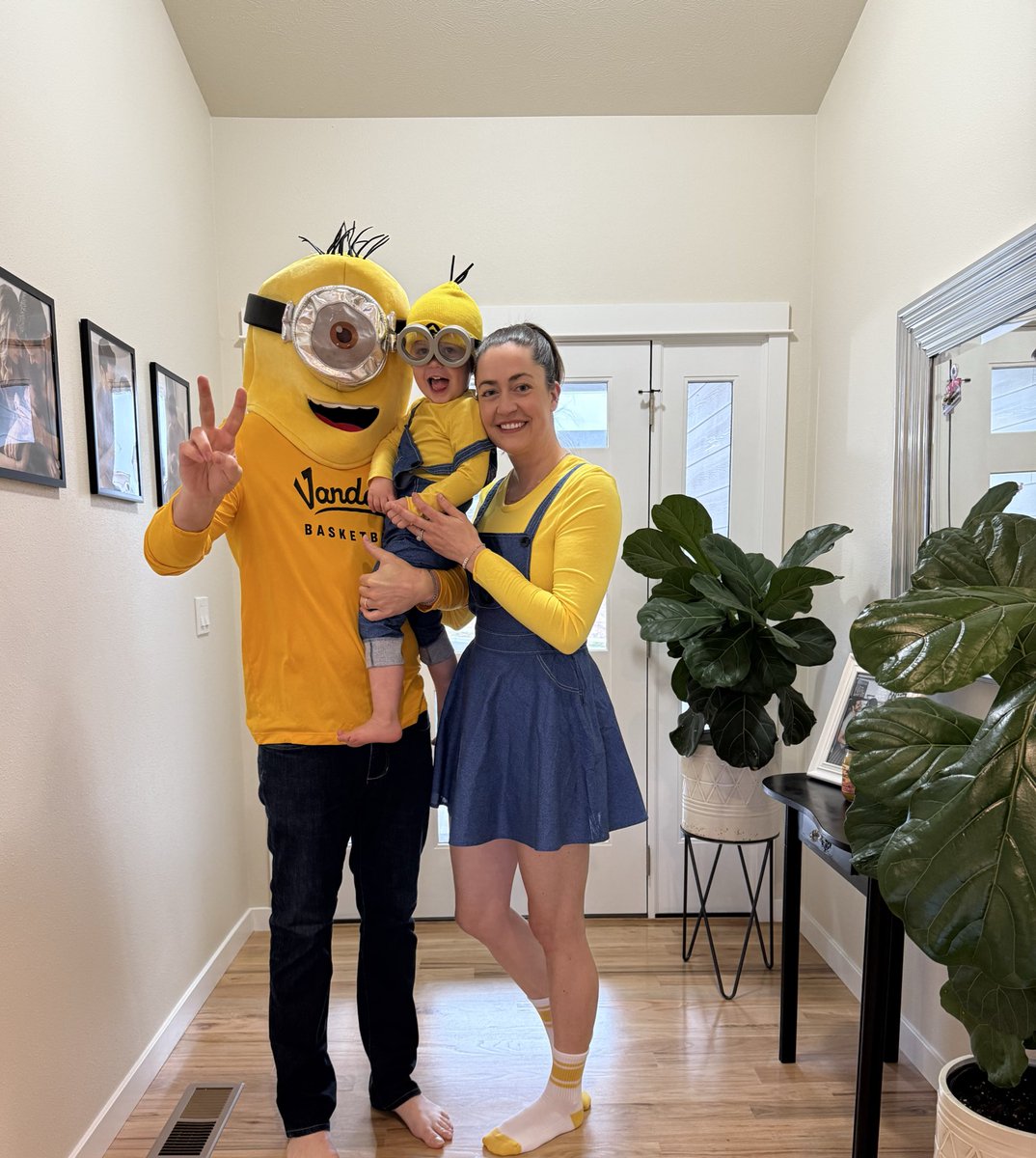 Happy Halloween! Moscow Minions. 🎃✌🏼’s ⬆️