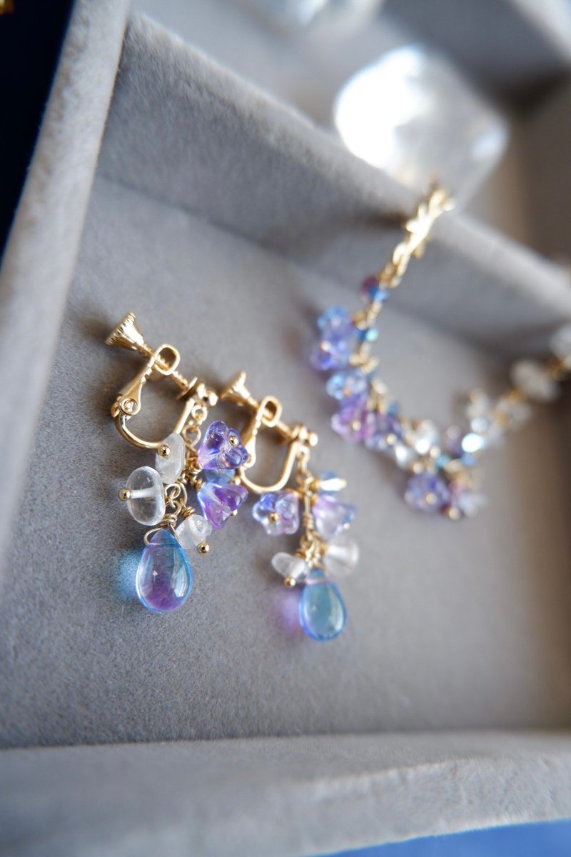 まろページです♪天然石ピアス4点です♡ Topaz + Spinel + Garnet：小さな天然石ピアスのスペシャル