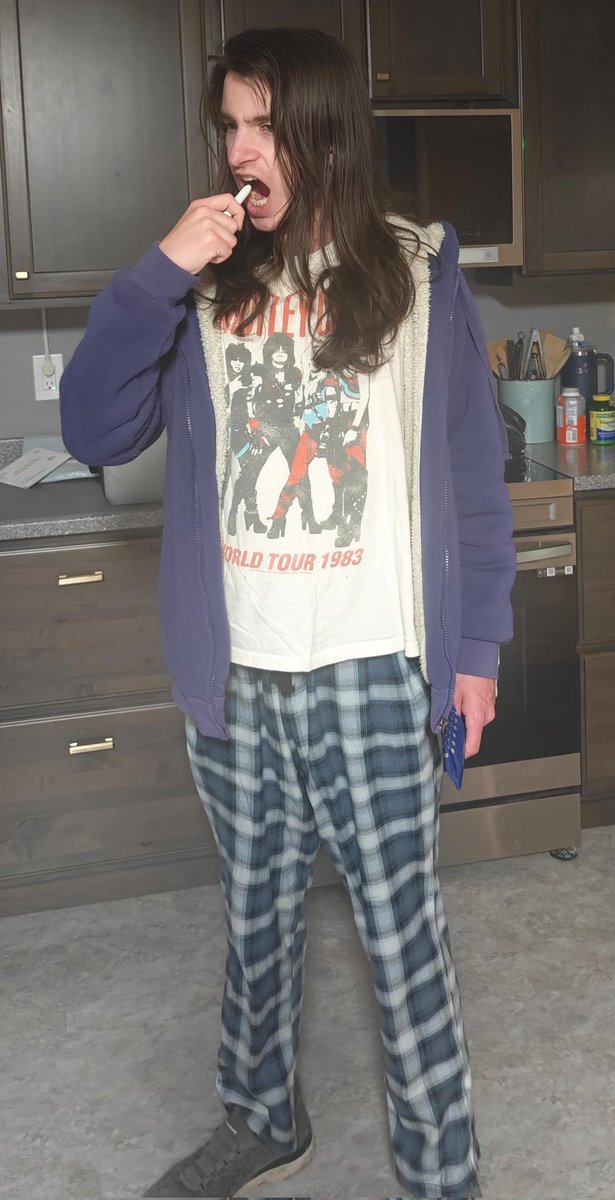 Someguy458's tweet image. Happy Halloween, from Susie Deltarune!