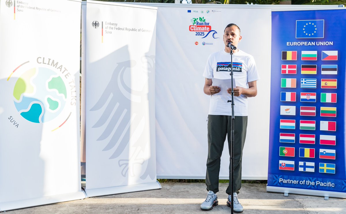 EUPasifika's tweet photo. More than 250 participants gathered in Suva this morning for the βRun for Climateβ organised by the EU Delegation & @GermanyPacific in partnership with the @SuvaMarathon & @afgfiji
Read more: https://t.co/PYXe43JemS
#RunForClimate #ForOurPlanet https://t.co/PlsqHPguVR