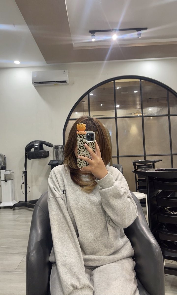 coldjou's tweet photo. potong di soal rambut cucok bgt 😗 https://t.co/GM543SSYJt