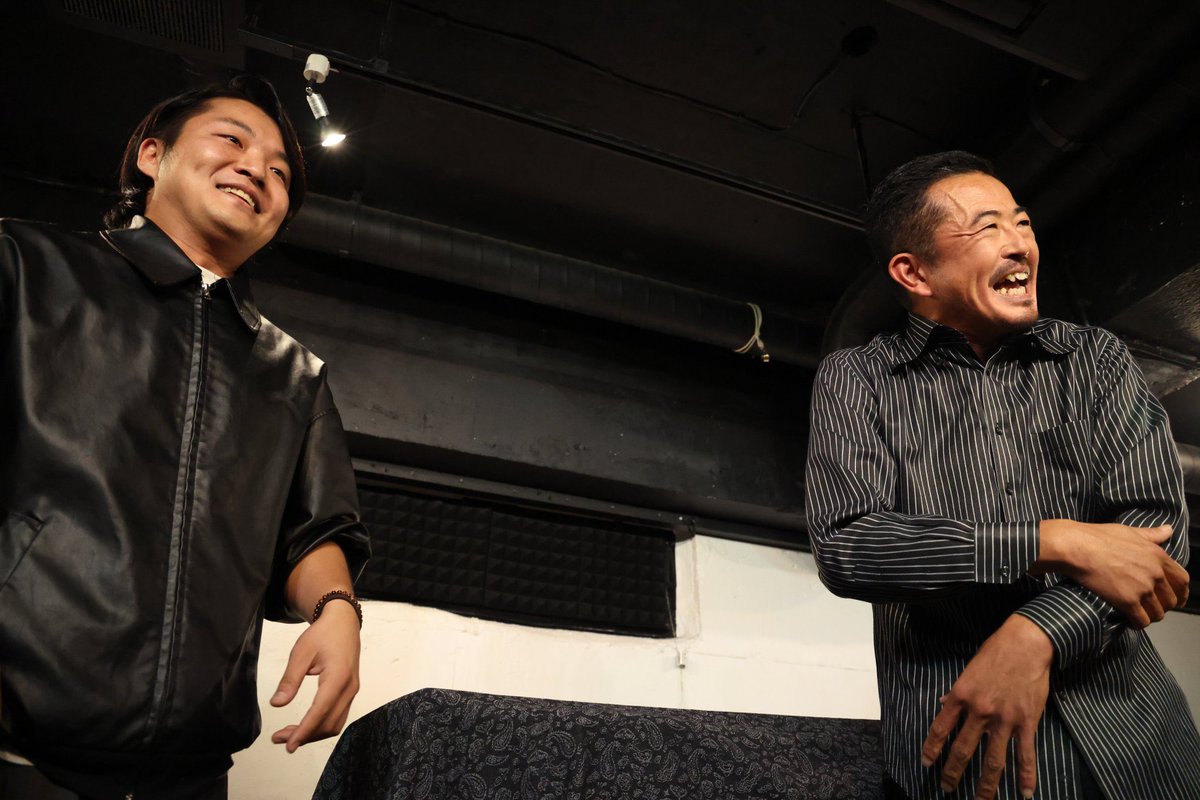 musashifukuyama's tweet photo. おはよう⛅️
#舞台
#いつかは思い出にして
本番4日目
本日は昼夜2公演
昨日も沢山のお客様にご来場頂き本当に感謝しております😭
本日も楽しんで貰える様に全身全霊を尽くします🏃♂️
血い滾らせろよ🌋
魂燃やせ🔥
肩ぶん回せ💪
全て出し尽くせ❗️
チェストーッ‼️
#役者
#芸人
#hobohobo https://t.co/kdD9gbw8ZO
