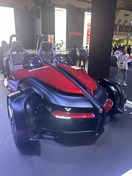 朝からモビリティショーへ来たよ