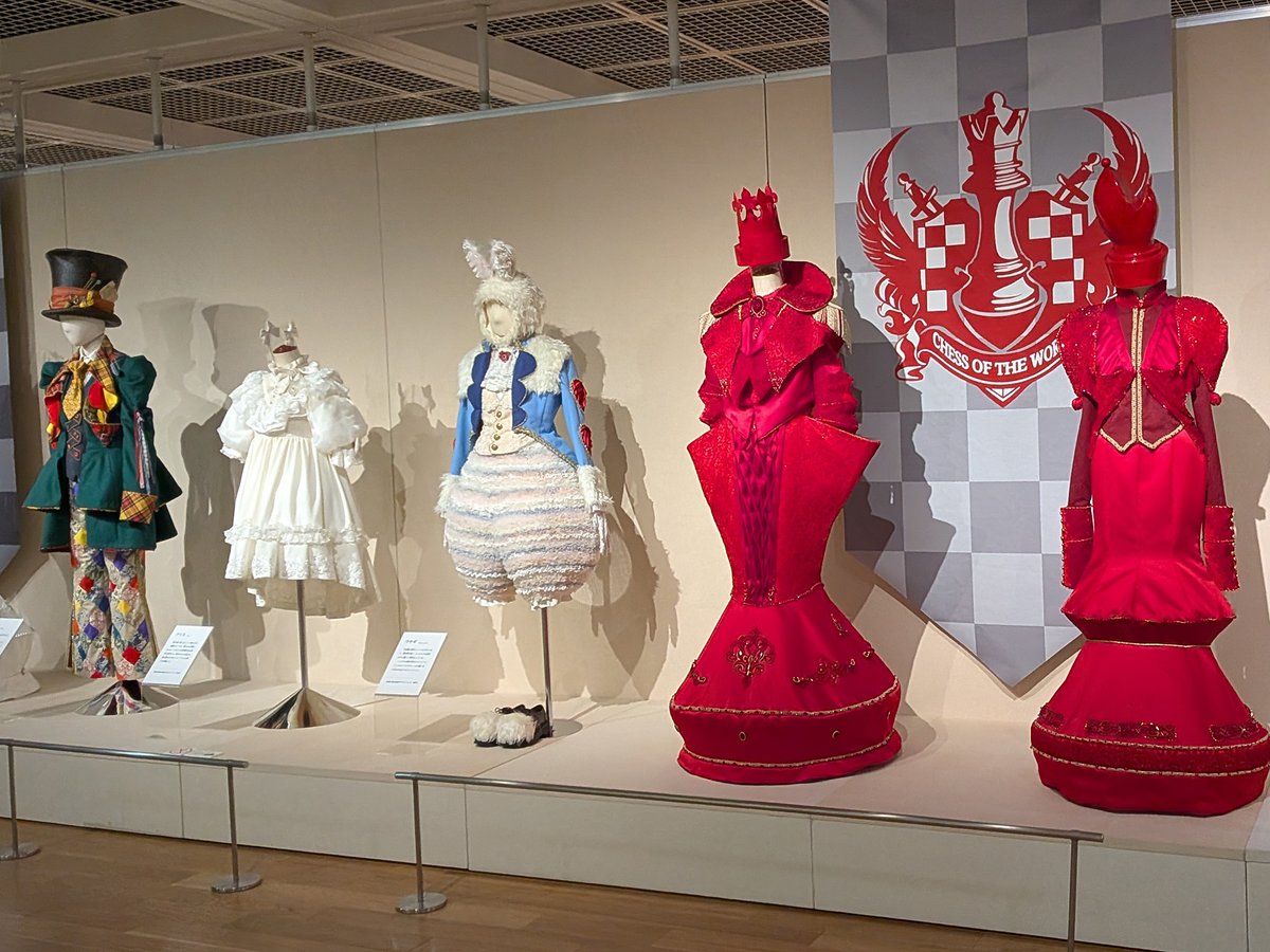 bunkacm's tweet image. 【11月4日まで!】文化学園大学 国際文化学部 国際ファッション文化学科 舞台衣装展示「衣が語る、物語が動く。」入館無料・撮影OK!ぜひご覧ください。 #文化学園大学 #舞台衣装