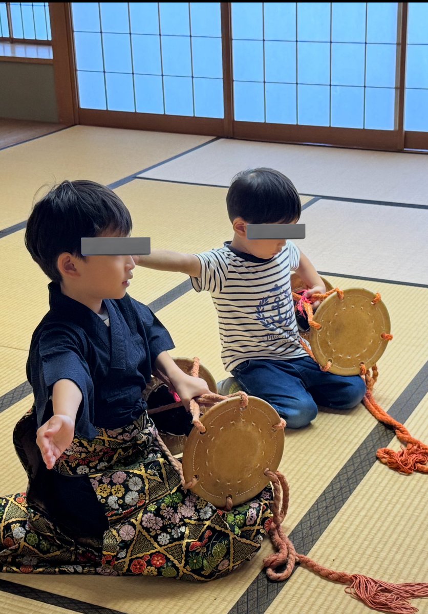 日本っぽいとか和風とかクールとか、何となくではなくて、何が日本なのか、どこが格好良いのかを実際に触れて身をもって知るべき。義務教育で和楽器をさせるといいと思う