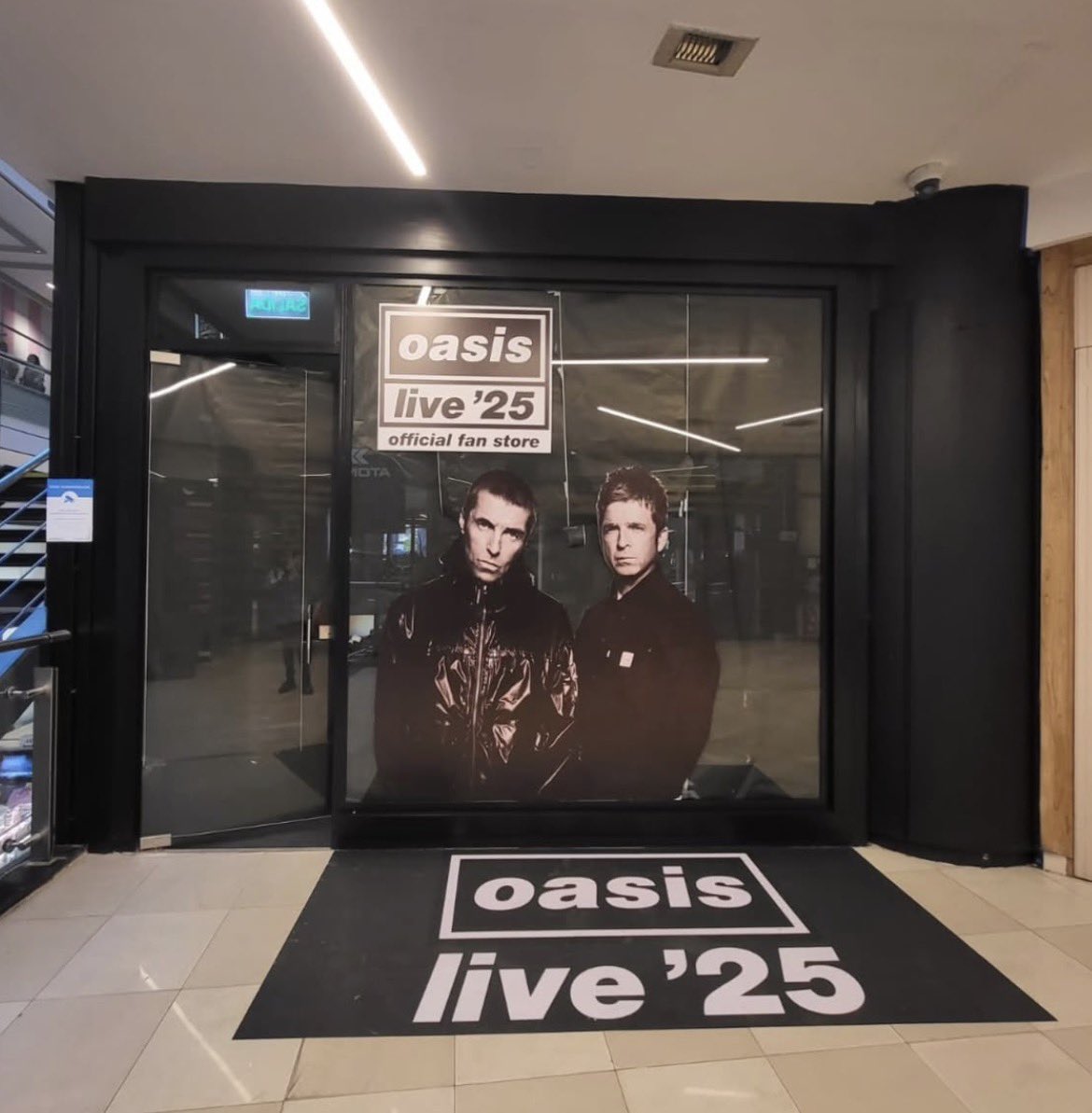 unidad básica vio a oasis x2 tweet media