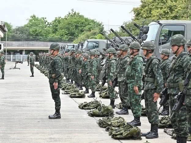 ยุทธภัณฑ์ทั้งหลาย กองทัพไม่ขาดแคลน...แต่น้ำใจถึงทหารจากหัวใจคนไทยที่เป็นห่วงชาติบ้านเมือง เป็นสิ่งที่กำลังพลทุกคนต้องการ ซึ่งก็มาถึงทหารในรูปแบบของความช่วยเหลือเหล่านั้นนั่นเอง

#ไทยกัมพูชา
#oneteamทัพไทย