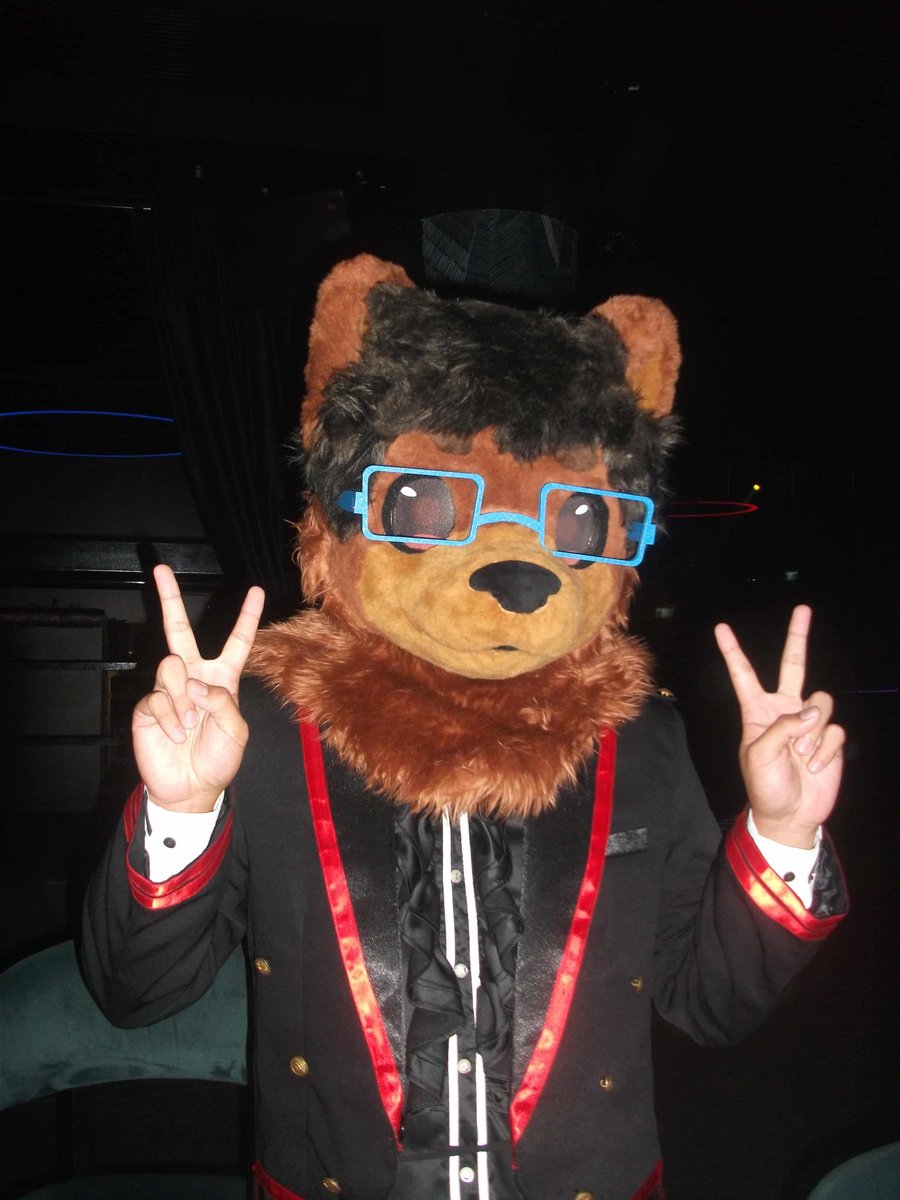 loicthewolf's tweet photo. Happy Halloween, guys 🎃🎉 https://t.co/6SOlHFcAC8