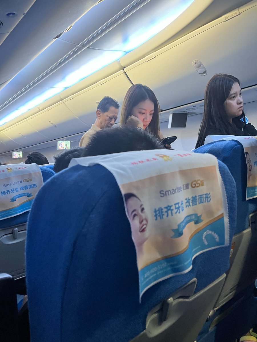 funnyfker's tweet photo. 不受欢迎的外国人☹️ https://t.co/umJdH60yPf
