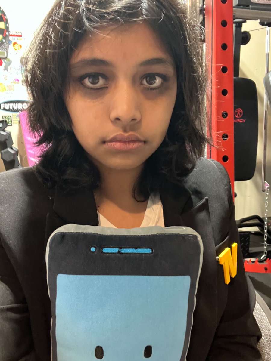 Mangodexter's tweet image. I RESEMBLE AN EMO BAT HELP