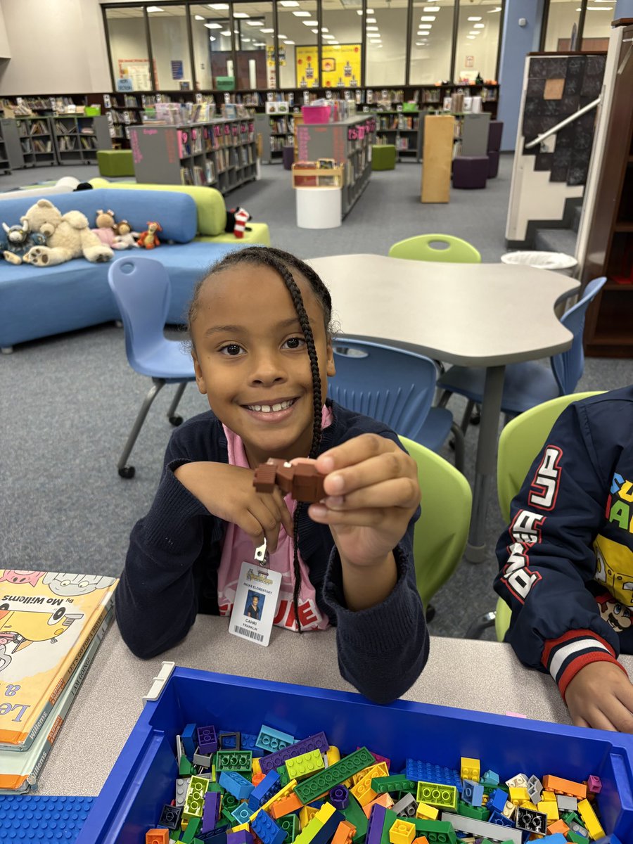 HicksLibrary's tweet image. Our book of the week was about Leila’s quest to bake the perfect monster cake. Our Makerspace challenge was to build a cake or other sweet treat! @HicksTigers @Alief_Libraries