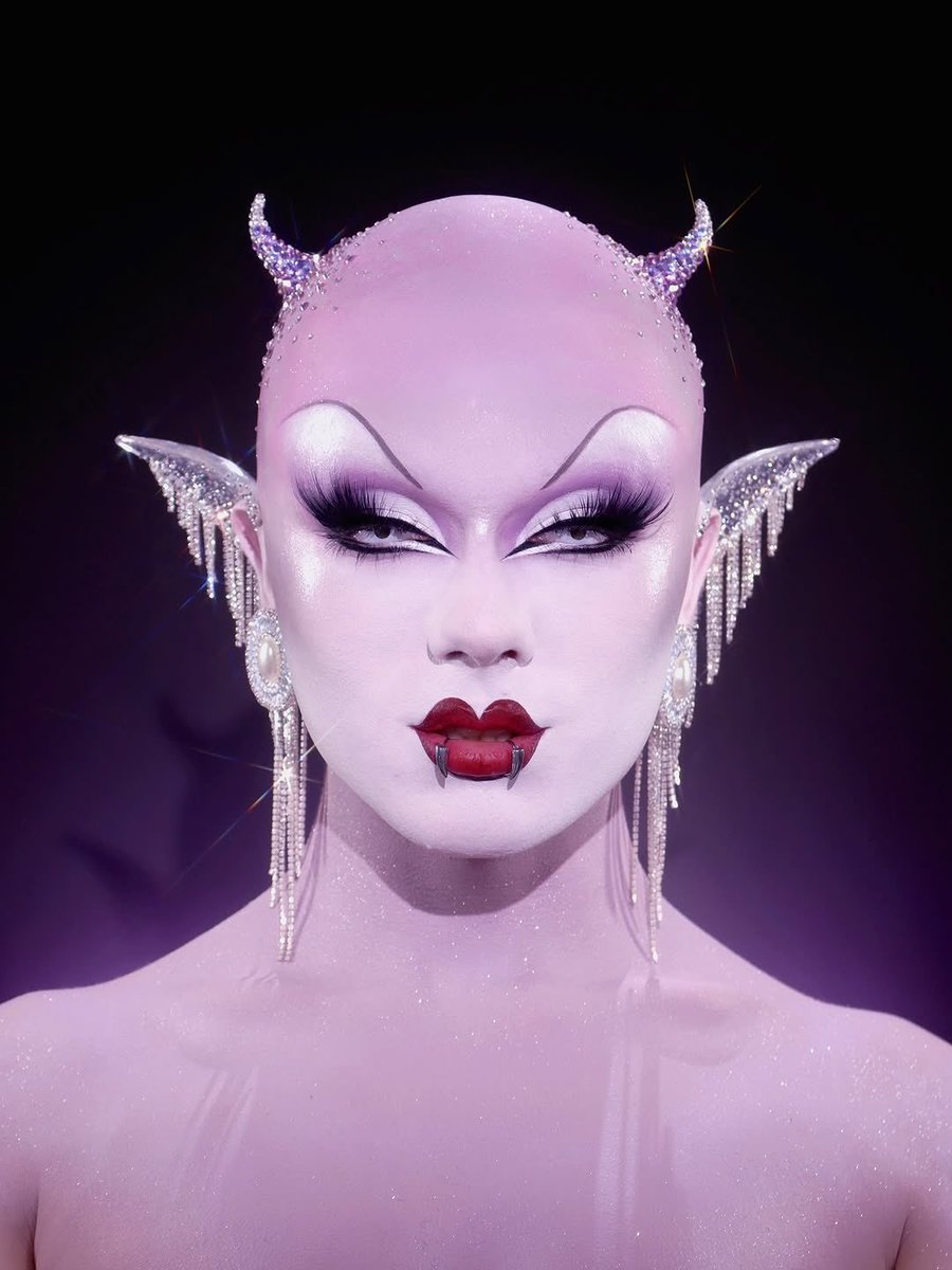 sugarpillmakeup's tweet photo. Happy Halloween, spooky cuties! We’re undead over the way @itsstarlet gave #Nosferatu the full glam treatment in Bulletproof and Tako eyeshadows 🧛✨#sugarpill #halloweenmakeup #vampiremakeup #dragmakeup https://t.co/x9RdGiuTIL