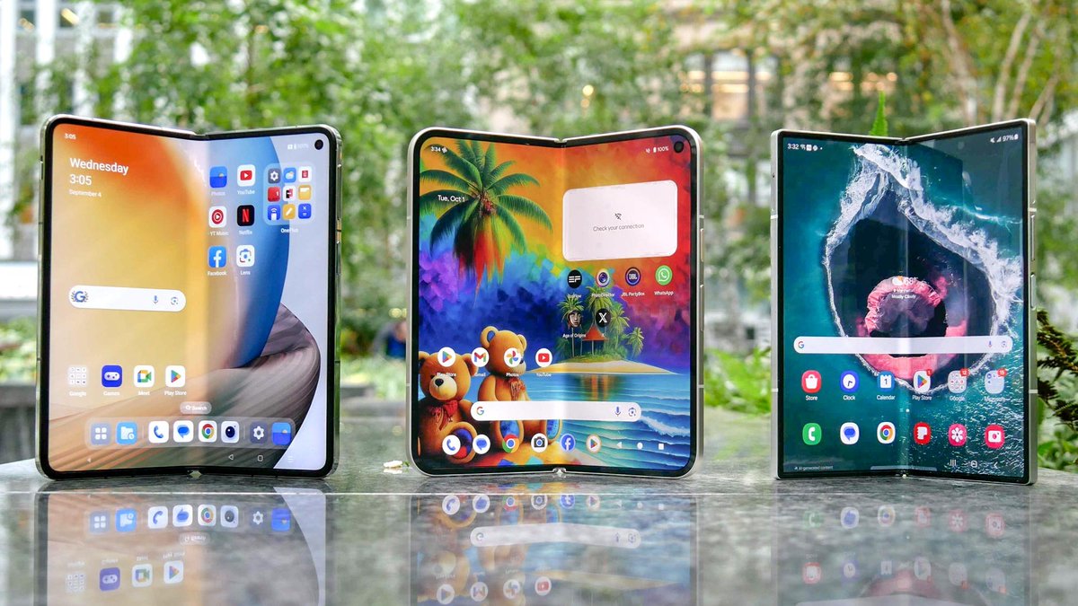 dailytech_id's tweet image. 📱 Foldable phones — fad or the future? 

Samsung’s still pushing them hard, Apple might join soon. 

Are you ready to switch to a foldable, or do you prefer the classic solid design? 

Drop your vote 👇 

#Smartphones #TechDiscussion