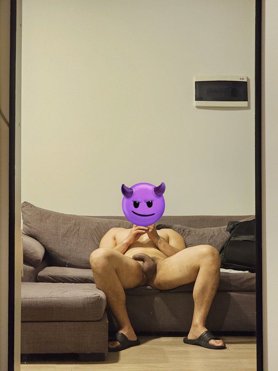 Tonnihotboy's tweet photo. Deslechado ahora si a dormir. https://t.co/6zwEpfzoJA