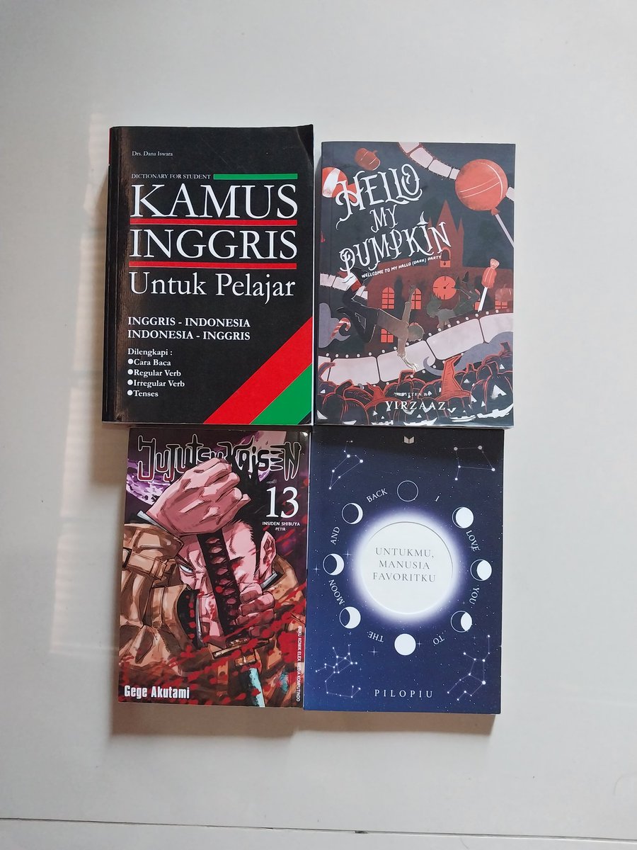 Keohuyy's tweet photo. WTS NOVEL,KAMUS,KOMIK (BUKU) 
kalauu ada yang minat langsung dm + kasih harga ya mau beli harga berapa, bisa nego nego kokk

izin pakai tags : #booktwt #books #wtsnovel #wtsbuku #wtskomik #wtskamus https://t.co/2c7YoHqhcY