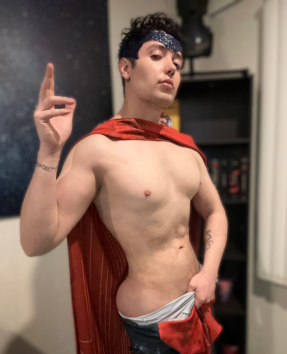 RelatosAlex's tweet photo. ¿Dulce 🍆 o truco 🍑? https://t.co/F48WxkvFjv https://t.co/WBJ4FsKVza