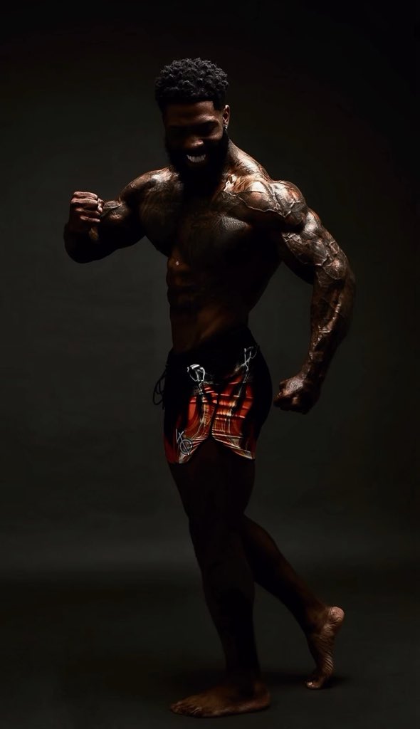 thebigwriter_'s tweet image. 