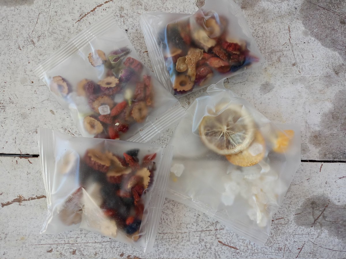 Beberapa teh dari Penang. Thanks Thika :)