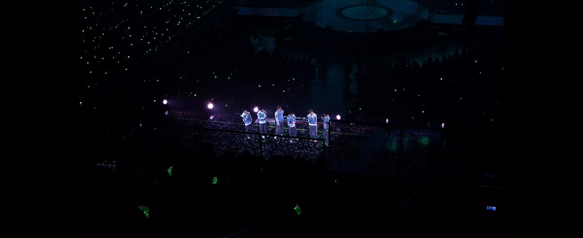 wish_rami's tweet photo. 어제부로 위시 그냥 무조건 사랑함 평생 위시하기로
위시야 행복해라 너네가 최고야ㅠㅠ
308이라 찍는 건 포기했지만 맨눈으로 듬뿍 담아따🫶🏻
(혹시 몰라 올리는 시야에용) https://t.co/igiObhipDb