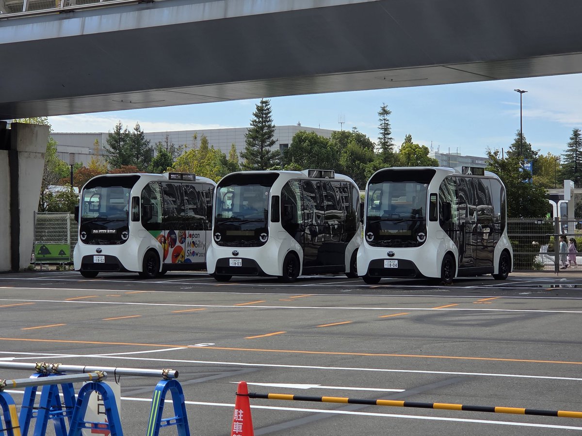 本日限定❣️¥49、999からの大幅値下げ‼️アナと雪の女王電動自動車日本未発売 😙🍂✨