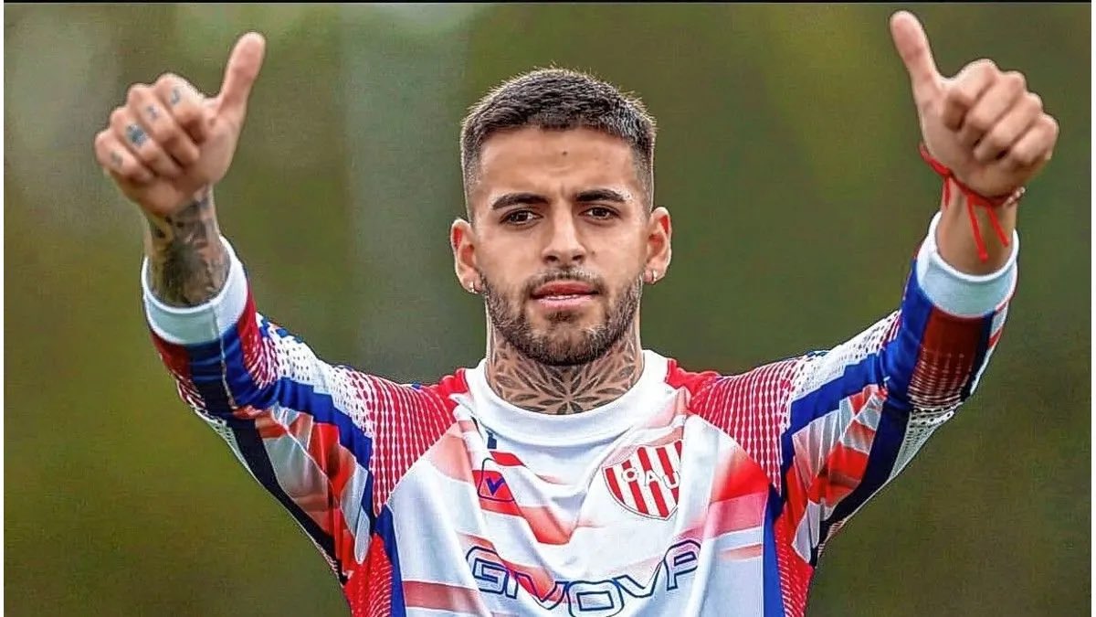 SR. AGUSTÍN COLAZO 🥚

CON UN OJO MIRA EL CENTRO Y CON EL OTRO MIRA EL ARCO.