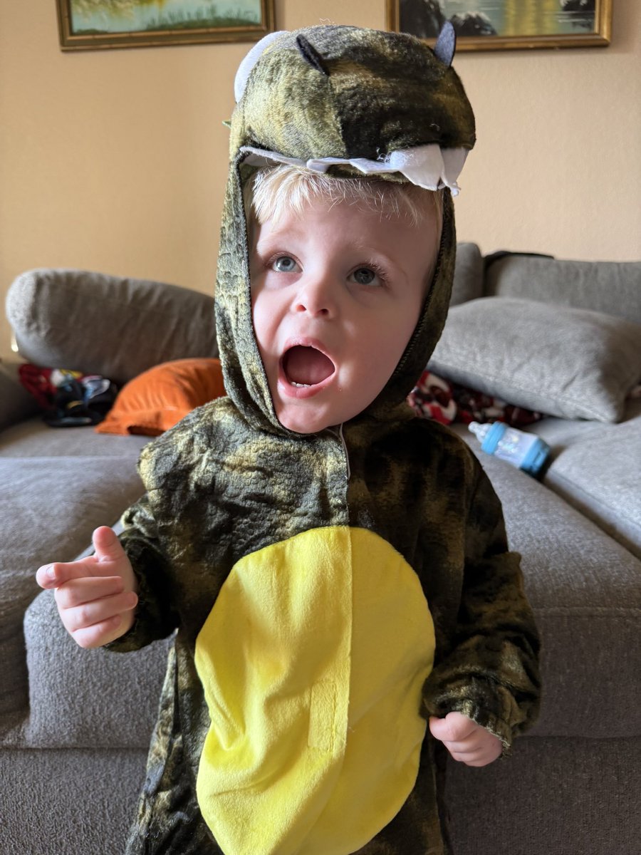 Happy Halloween from the kiddos!! 🎃👻