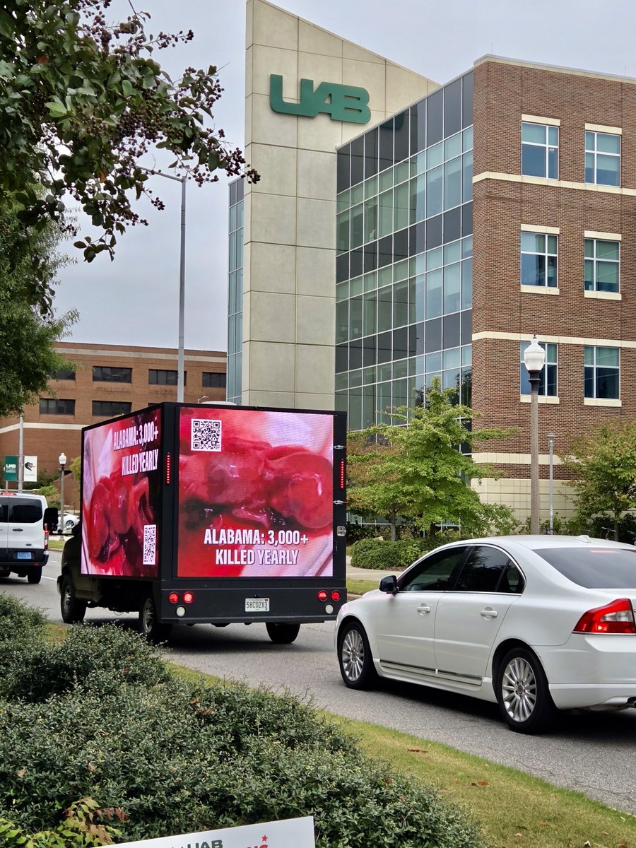 createdequalorg's tweet photo. Our LED truck drove around the University of Alabama at Birmingham this week, exposing the horrors of "self-managed" abortions.
#pillabortion #selfmanagedabortion #abortionviolence https://t.co/160bwrwJlt