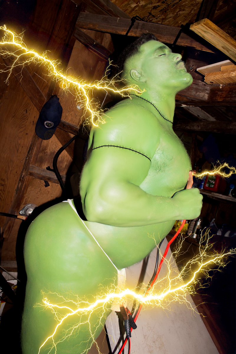 plushpapii's tweet photo. Is ur Bussy Green? https://t.co/LAB7rBwRkx