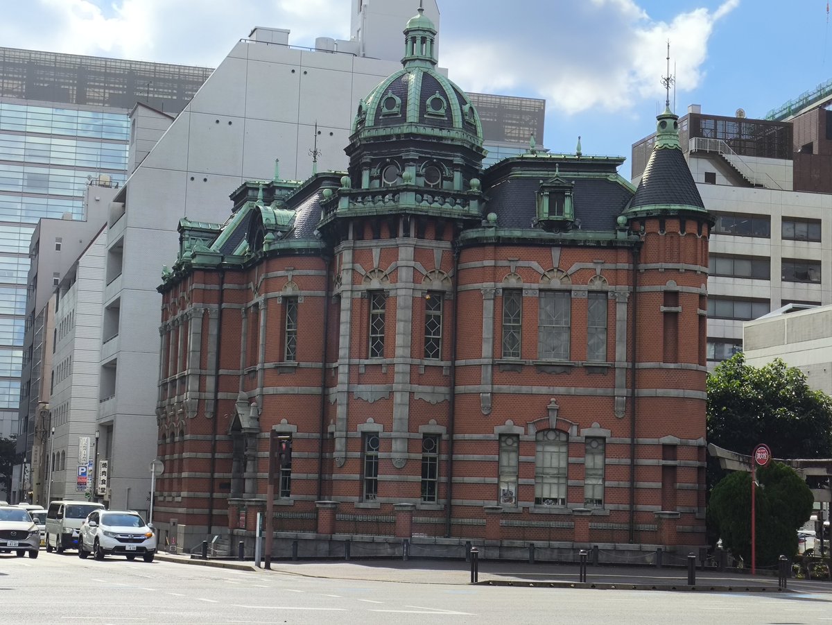 요상한 건물, Japan