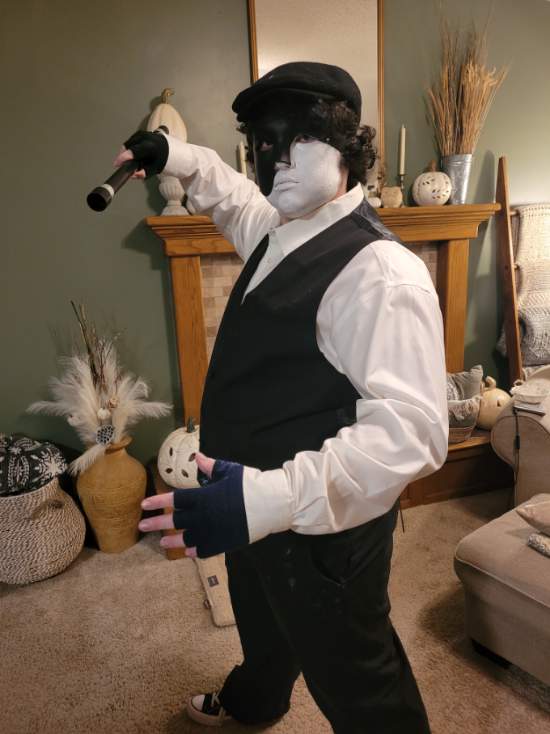 "AND FOR MY LAST TRICK: I'LL MAKE THE CITIZENS OF ROBLOXIA DISSAPEAR!"

Artful costume for Halloween :)
#artful #dieofdeath